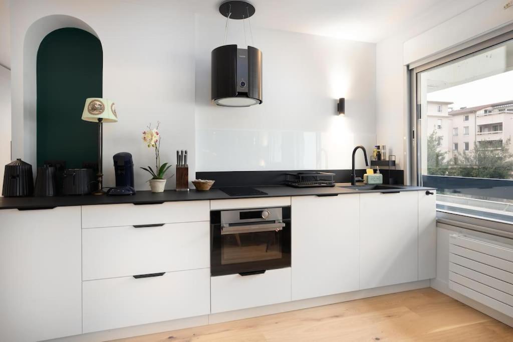 Appartement Standing -T3- Centre เอกุลลีย์ ภายนอก รูปภาพ